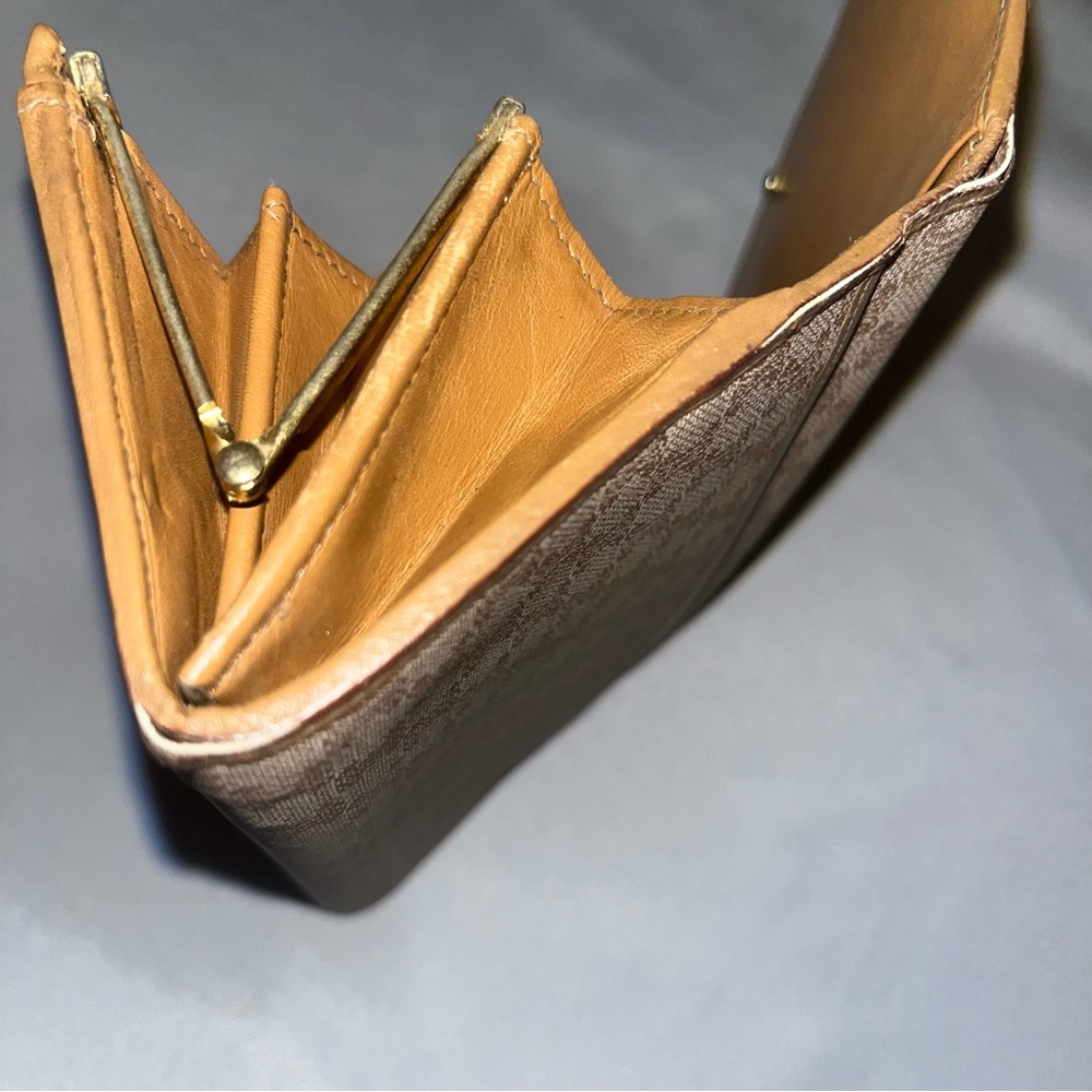 CELINE Tan Kisslock Long Wallet EUC Macadam Print in Leather & Coated Canvas - Picture 15 of 15